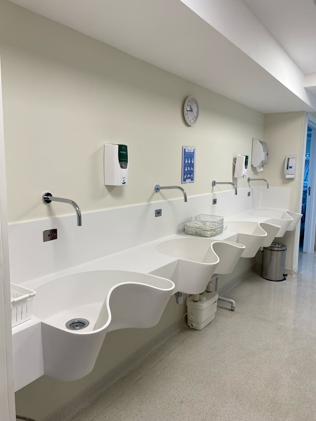 Surgical scrub room at RMS