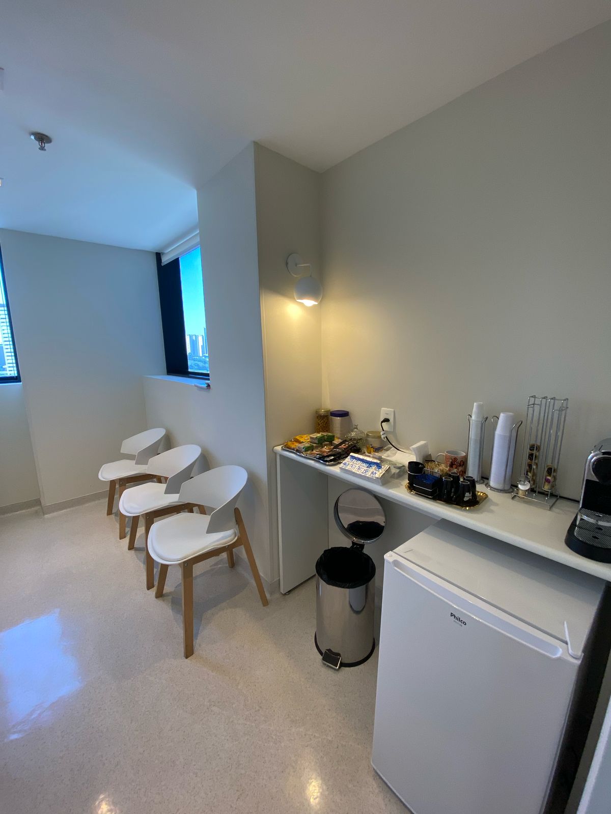 Conforto médico com lanches e café na RMS Espaços Cirúrgicos